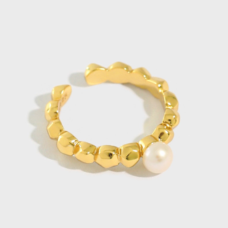 Dainty Pearl Ring