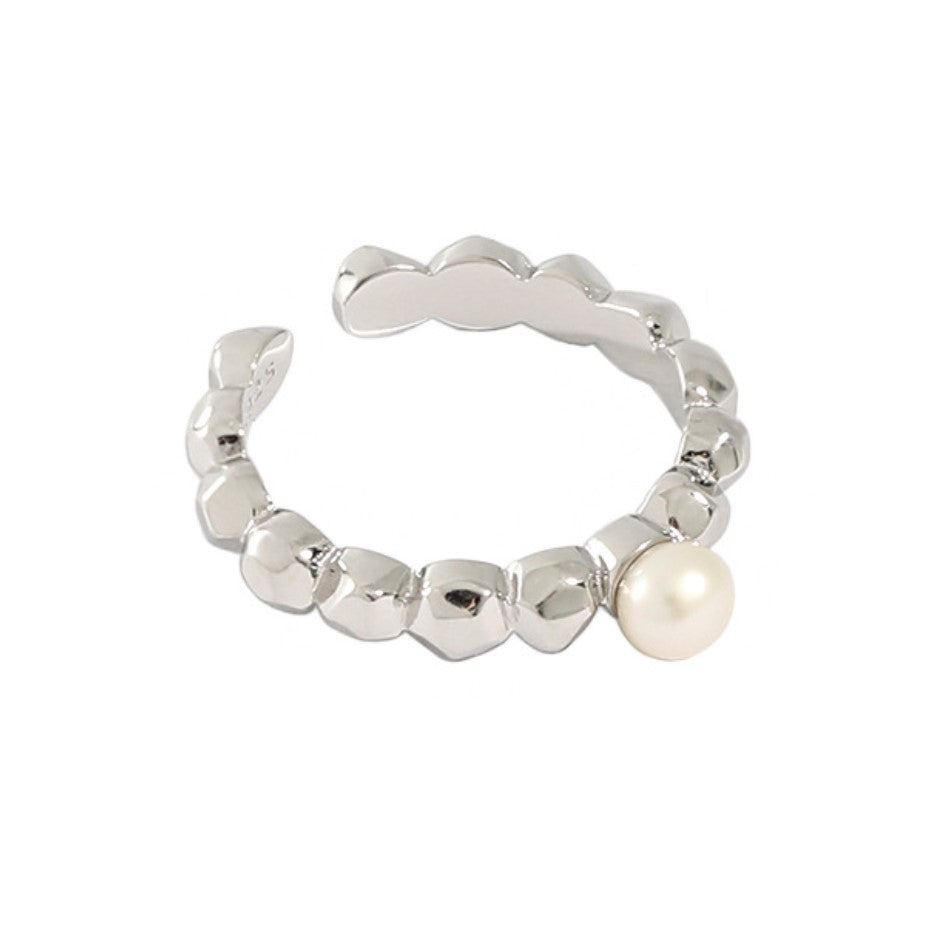 Dainty Pearl Ring